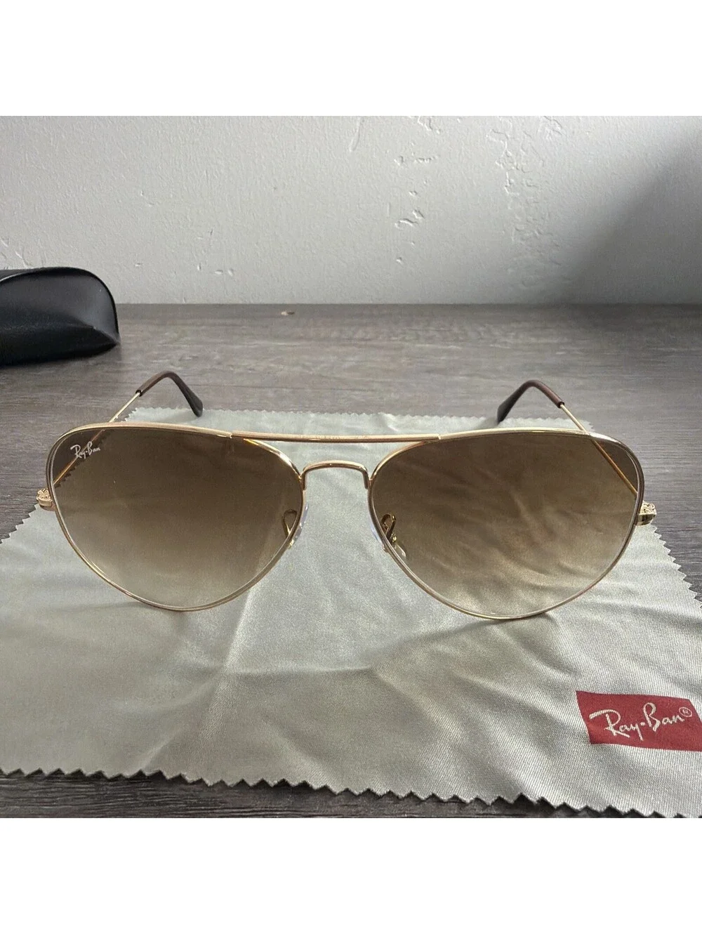 Ray Ban RB3025 001/51 Polished Gold/Brown Gradient Sunglasses 62-14-135